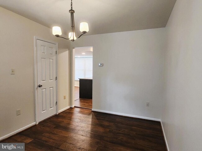 Building Photo - 6107 Willow Way