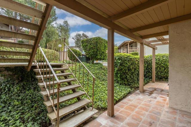 Building Photo - 1930 Fairway Cir Dr