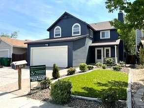 Building Photo - 2051 Burnside Dr