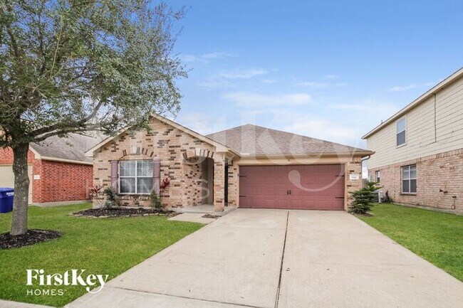 Building Photo - 5311 El Tigre Ln