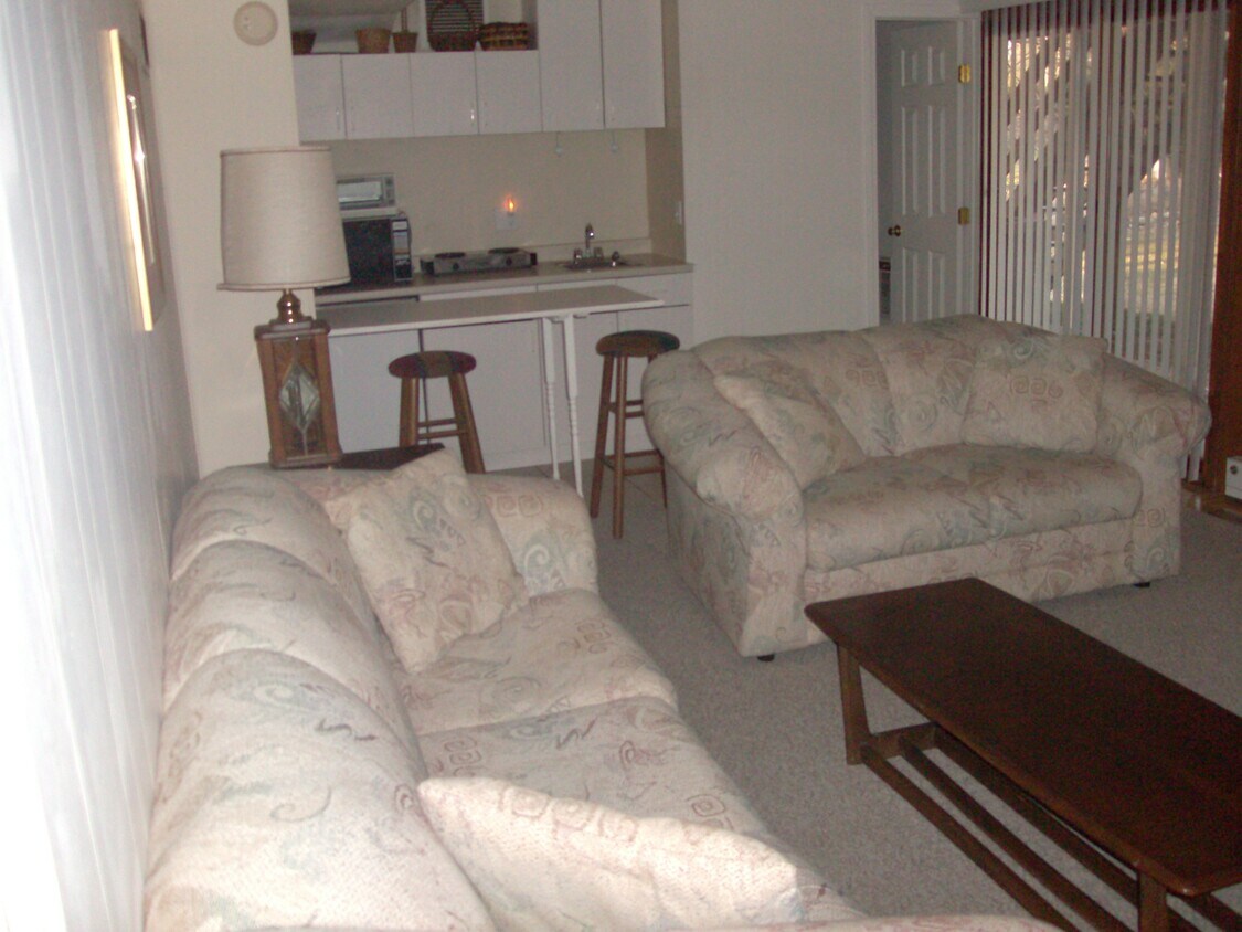 Foto principal - 20 E Hunting Ridge Rd