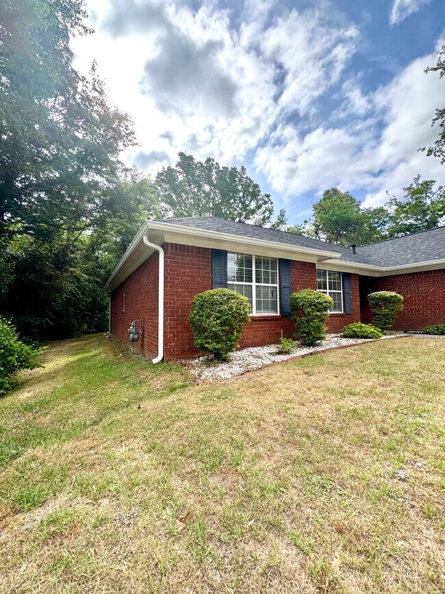 Foto del edificio - Your Private Retreat 3 Bedroom 2 Bath RentalAwaits!