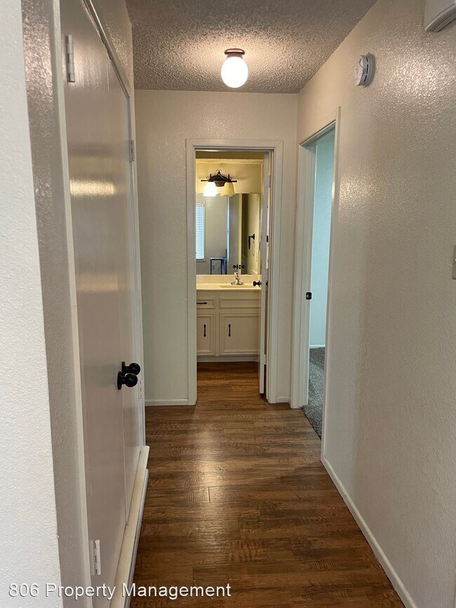 Building Photo - 2 br, 2 bath House - 4755 2nd St