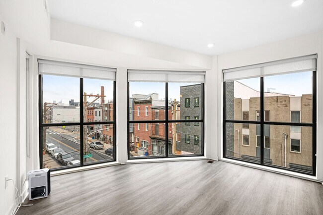 Foto del edificio - 2451 Frankford Ave