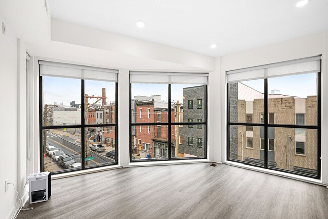 Building Photo - 2451 Frankford Ave