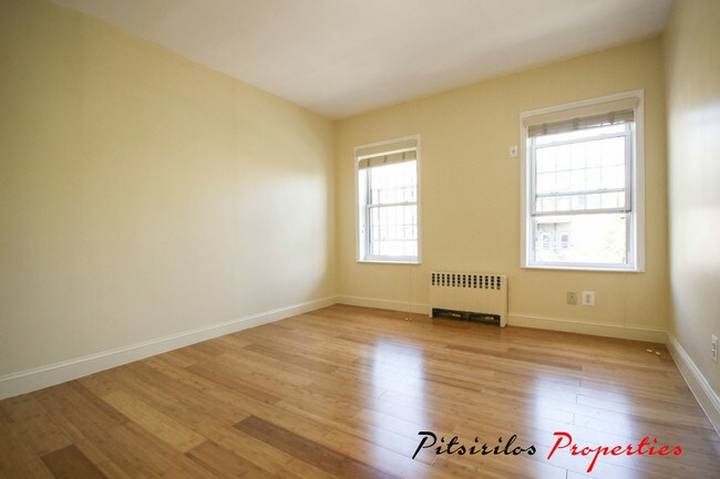 Building Photo - 309 Roebling St
