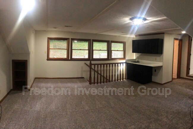 Building Photo - 2529 Tall Pine Ln SW