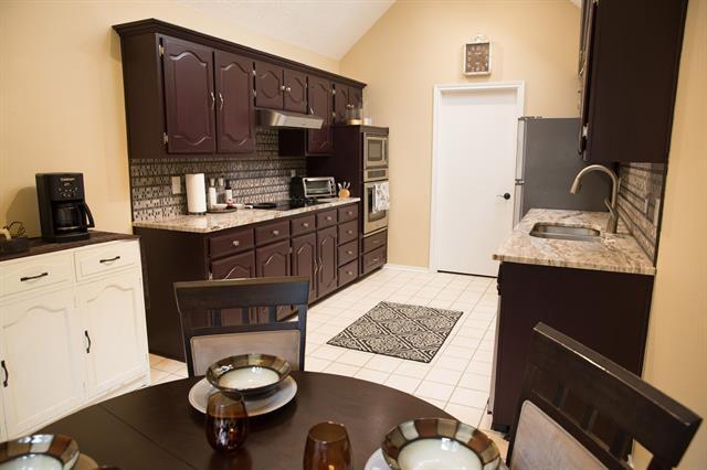 Foto del edificio - 200 Supreme Ct