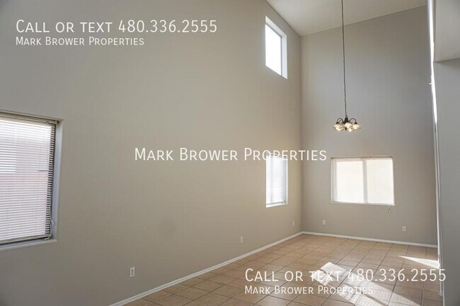 Building Photo - 41260 N Cambria Dr