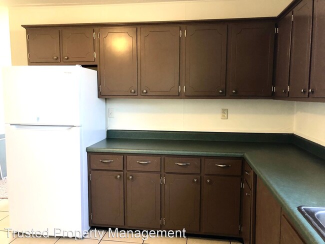 Building Photo - 3 br, 1 bath House - 302 South Park Street