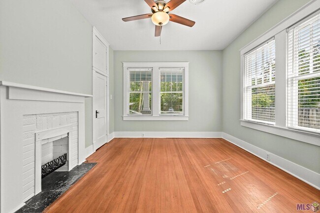 Foto del edificio - 4820 Highland Rd