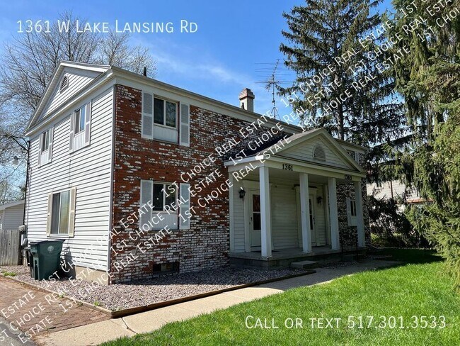 Building Photo - 3-BDR 1.5-BTH Duplex in East Lansing w/ Ba...