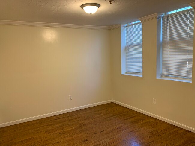 Foto del edificio - 608 Shawmut Ave