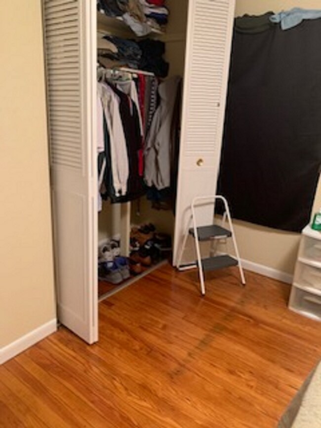 Foto del edificio - Two bedroom one bath close to law school