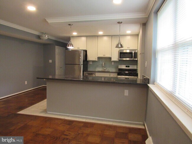 Foto del edificio - 4409 Falls Bridge Dr