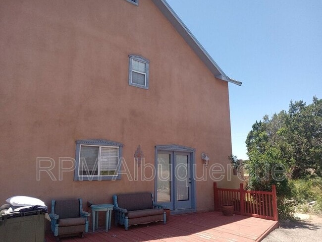 Building Photo - 4 Crestview Ln