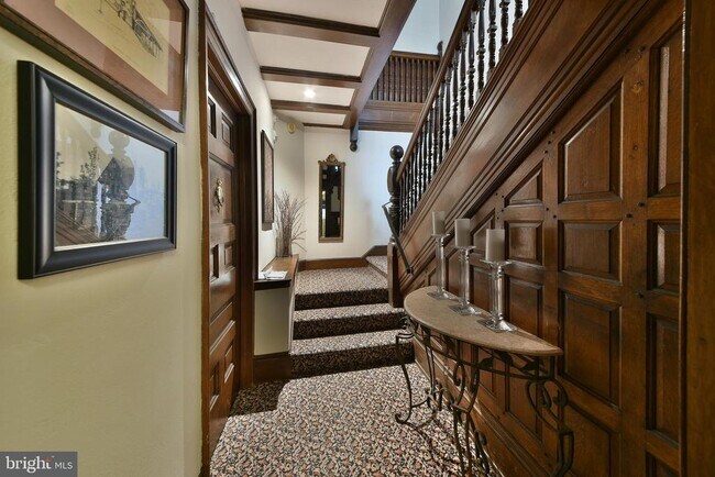 Foto del edificio - 8306 Crittenden St