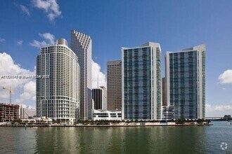 Building Photo - 300 S Biscayne Blvd