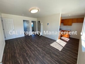 Building Photo - 270 Harvest St