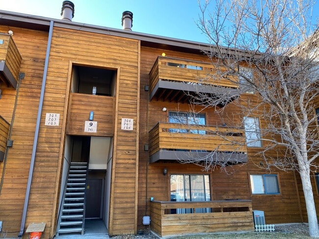 Building Photo - 341 Wright St