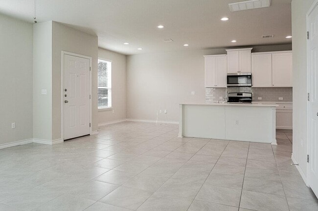 Foto del edificio - 5306 Golden Canary Ln