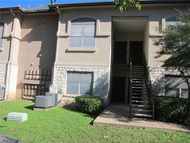 Building Photo - 6000-12 Shepherd Mountain Cove