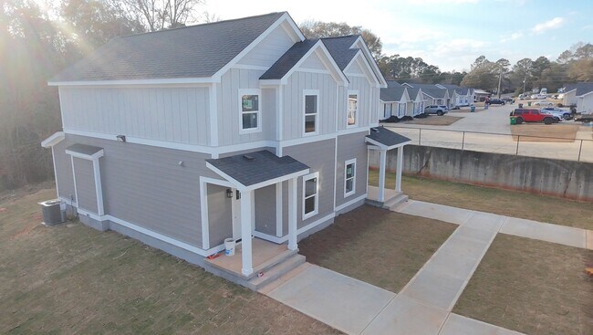 Foto del edificio - 231 Pine Needle Rd