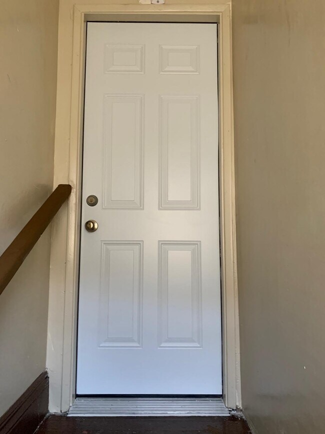 Foto del edificio - 548 Cedar Ave