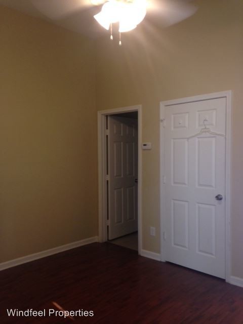 Building Photo - 2250 N Galvez St