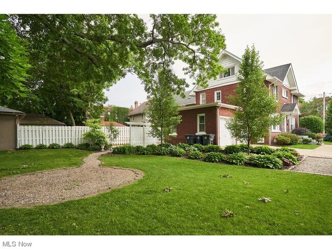 Foto del edificio - 191 N Portage Path