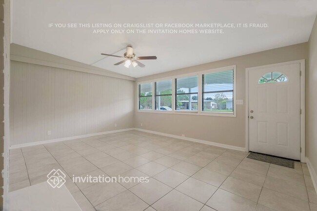 Foto del edificio - 8527 Bengalin Ave