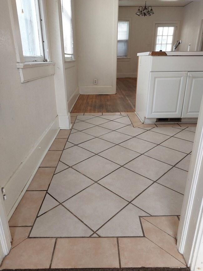 Foto del edificio - College Housing - 4 bedrooms