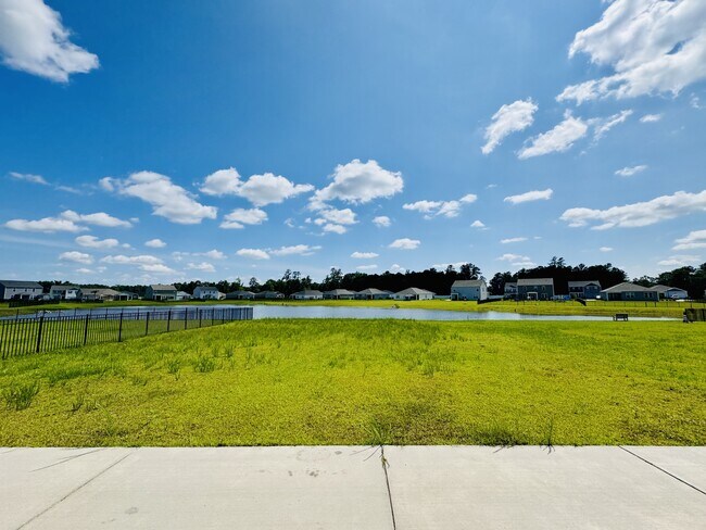 Foto del edificio - 1519 Springfield Ln
