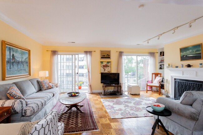 Foto del edificio - 1622 Beekman Pl NW