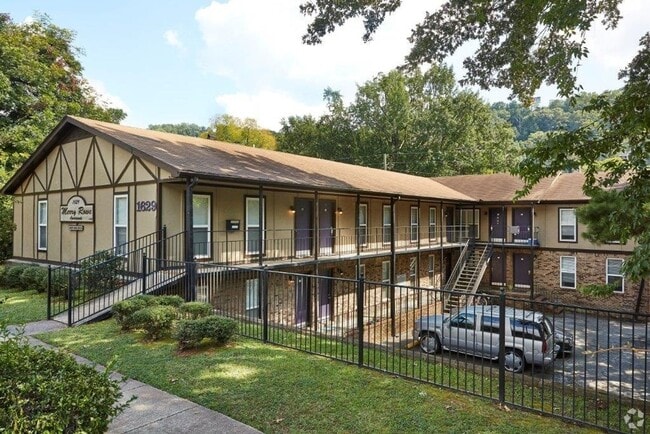 Interior Photo - Merry Rowe