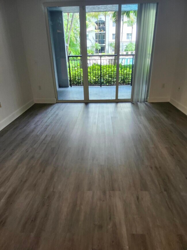 Foto del edificio - 1660 Renaissance Commons Blvd