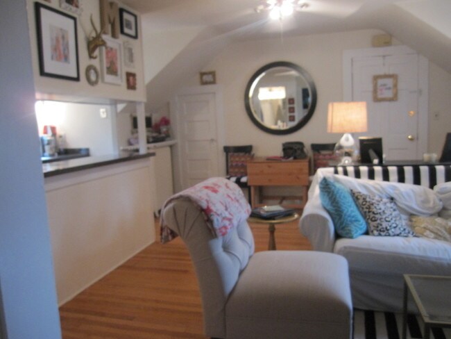 Foto del edificio - 166 Upper Mountain Ave