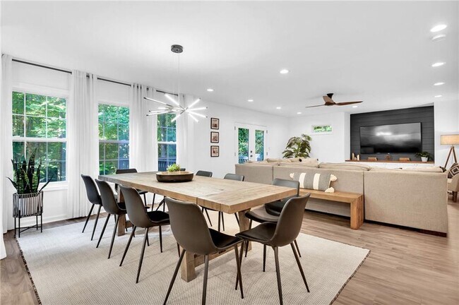 Foto del edificio - 3882 The Ascent NE