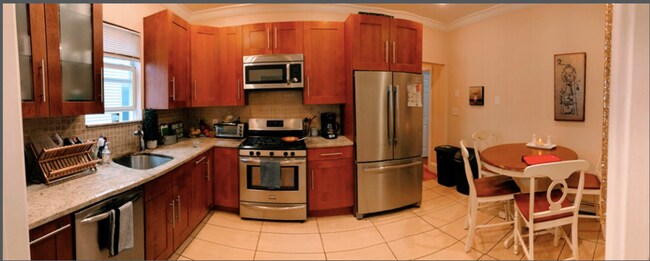 Building Photo - 4bed/2bath in Brookline