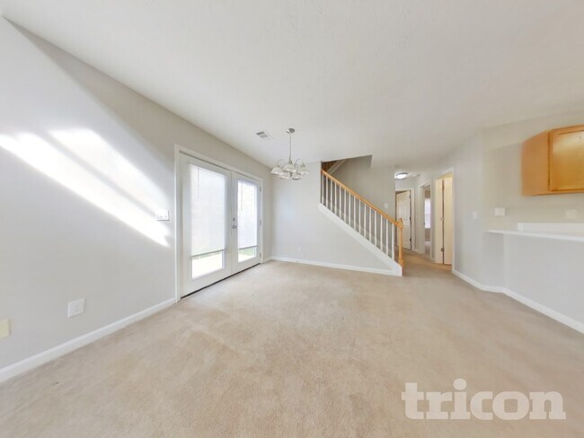 Building Photo - 1960 Lexington Ln