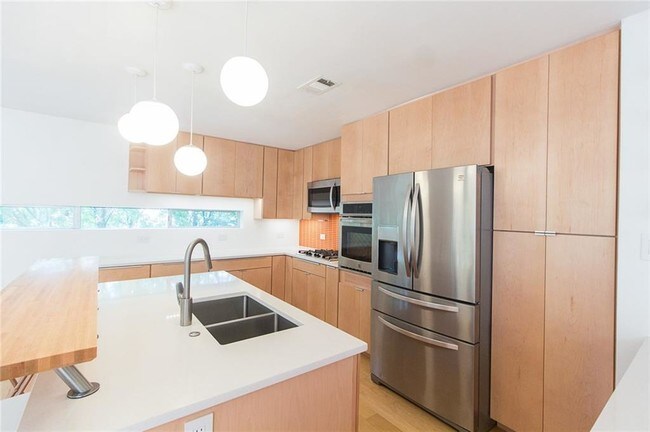 Building Photo - 3801 San Jacinto St