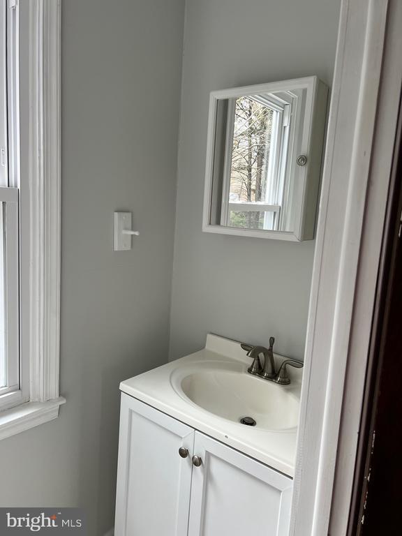 Building Photo - 170 W Penn Ave