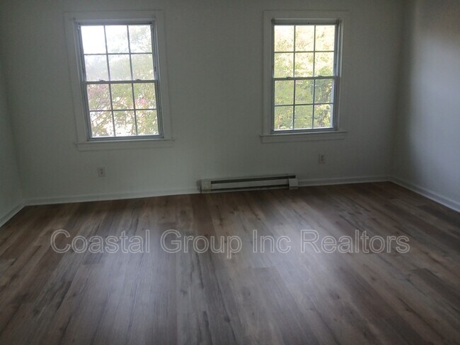 Foto del edificio - 861 W 48th St