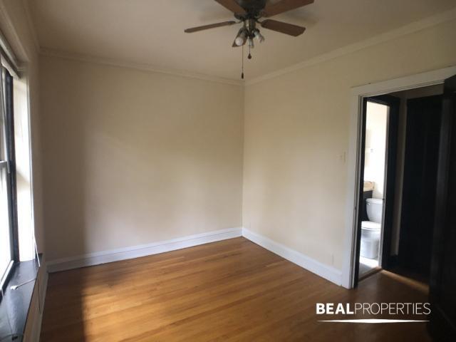 Building Photo - 1 bedroom in CHICAGO IL 60625