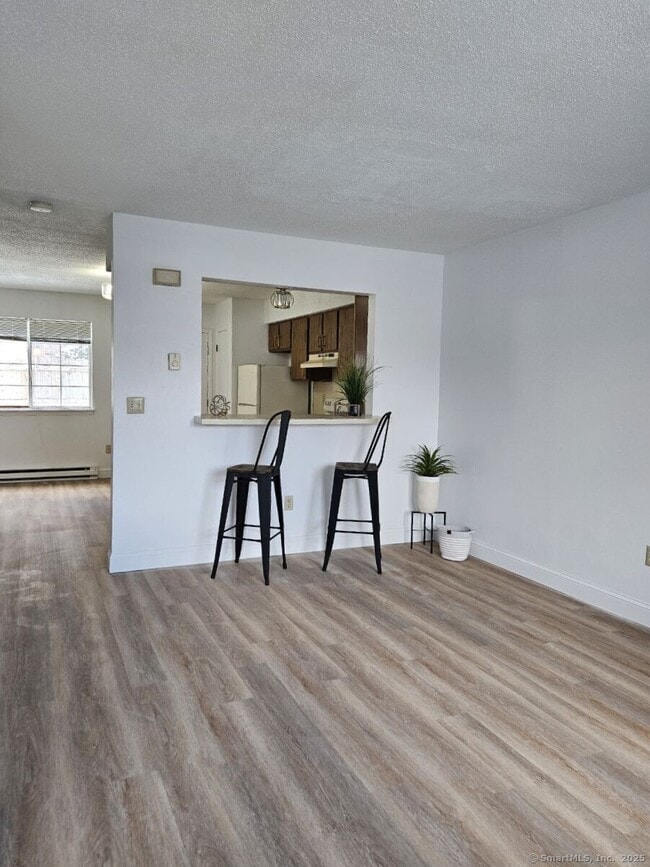 Foto del edificio - 975 Meriden Rd