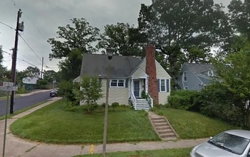 Building Photo - 317 N Edgewood St