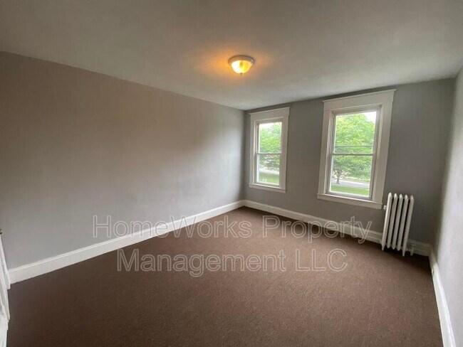 Foto del edificio - 3205 Gwynns Falls Pkwy