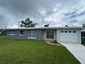 Building Photo - 1750 Cowan Dr
