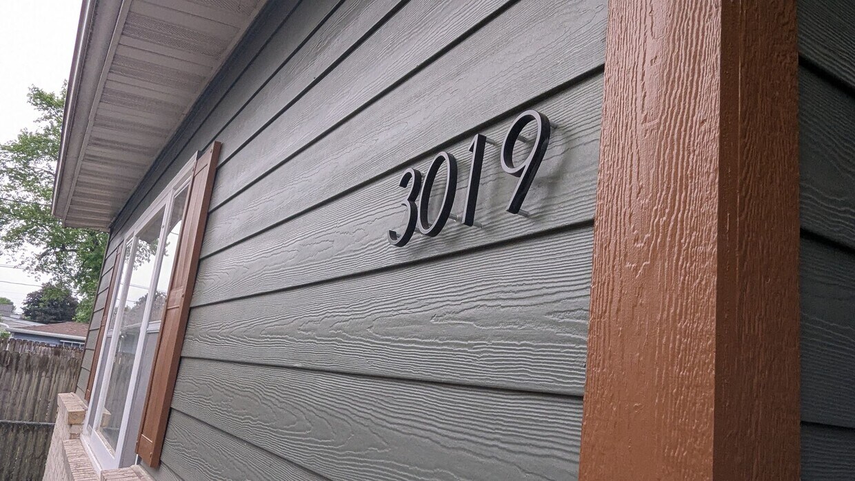 Primary Photo - Everything updated in this 2-bedroom home!