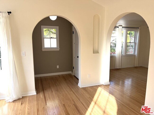 Foto del edificio - 958 N Vista St